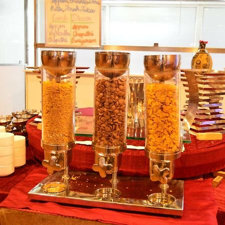 Joys Palace Hotel Thrissur Екстериор снимка