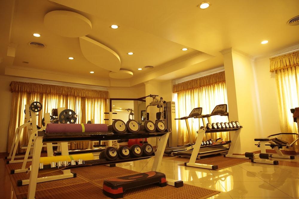 Joys Palace Hotel Thrissur Екстериор снимка