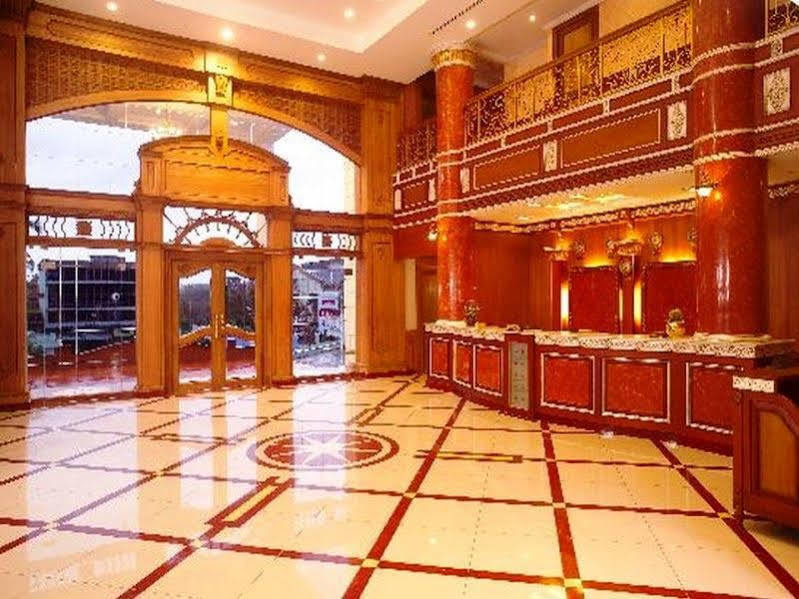 Joys Palace Hotel Thrissur Екстериор снимка