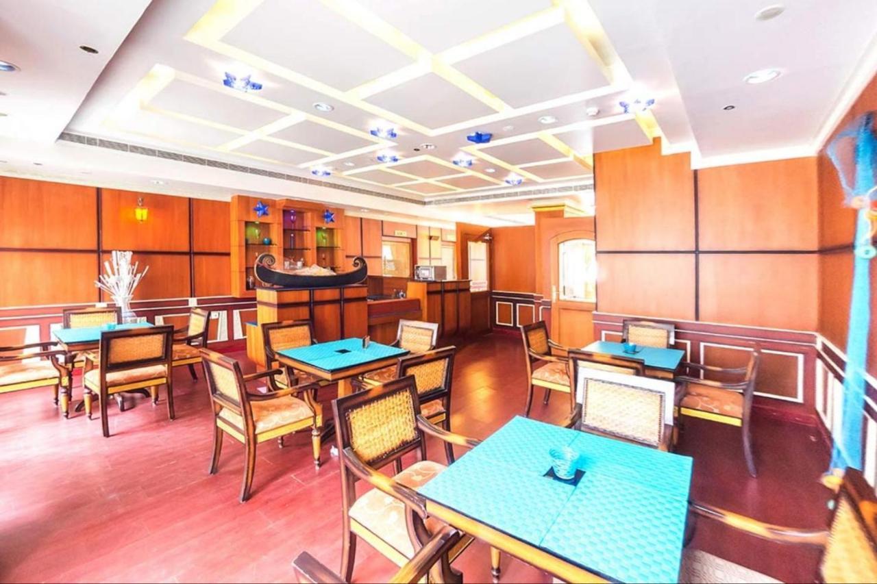 Joys Palace Hotel Thrissur Екстериор снимка