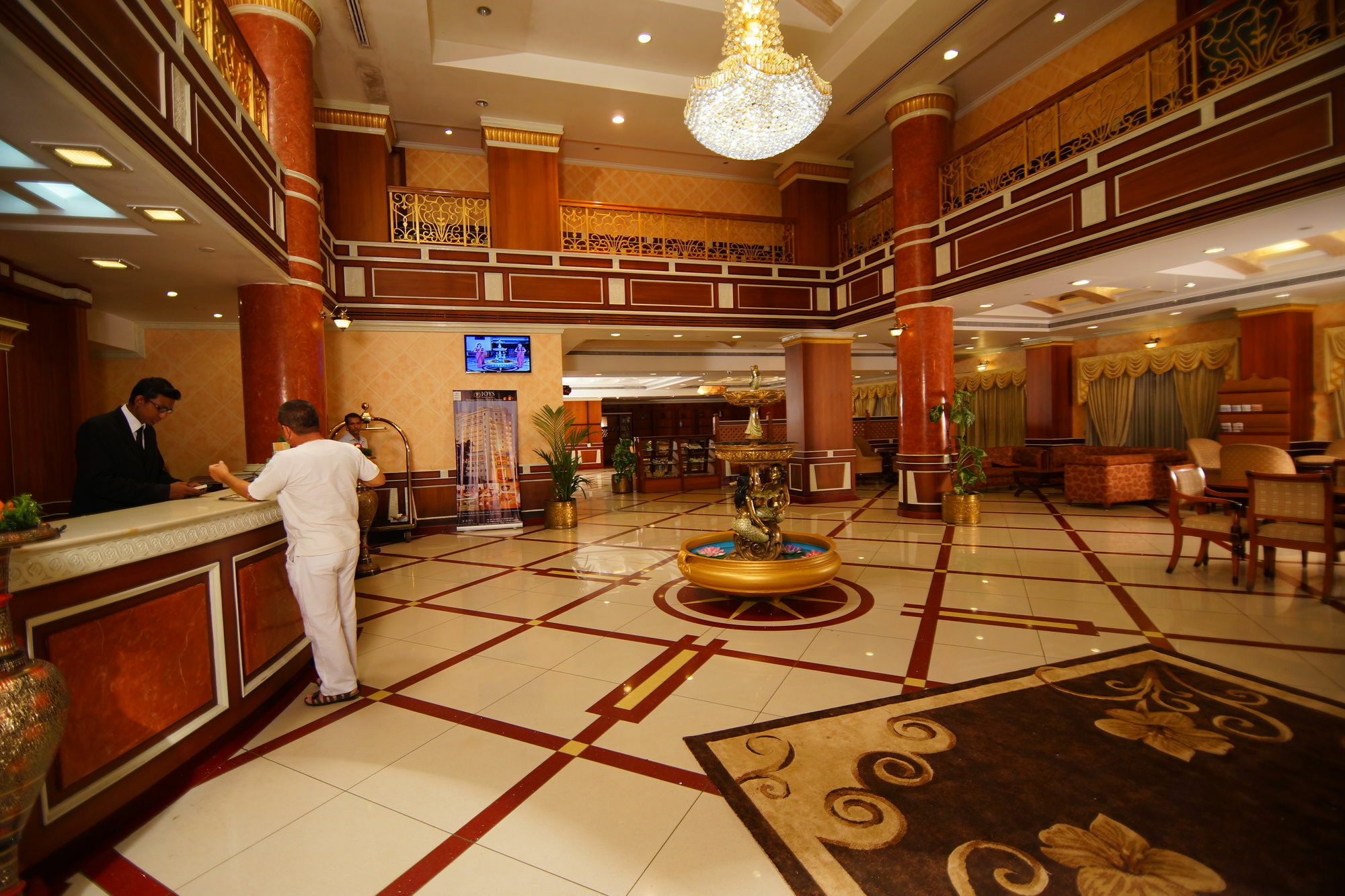 Joys Palace Hotel Thrissur Екстериор снимка